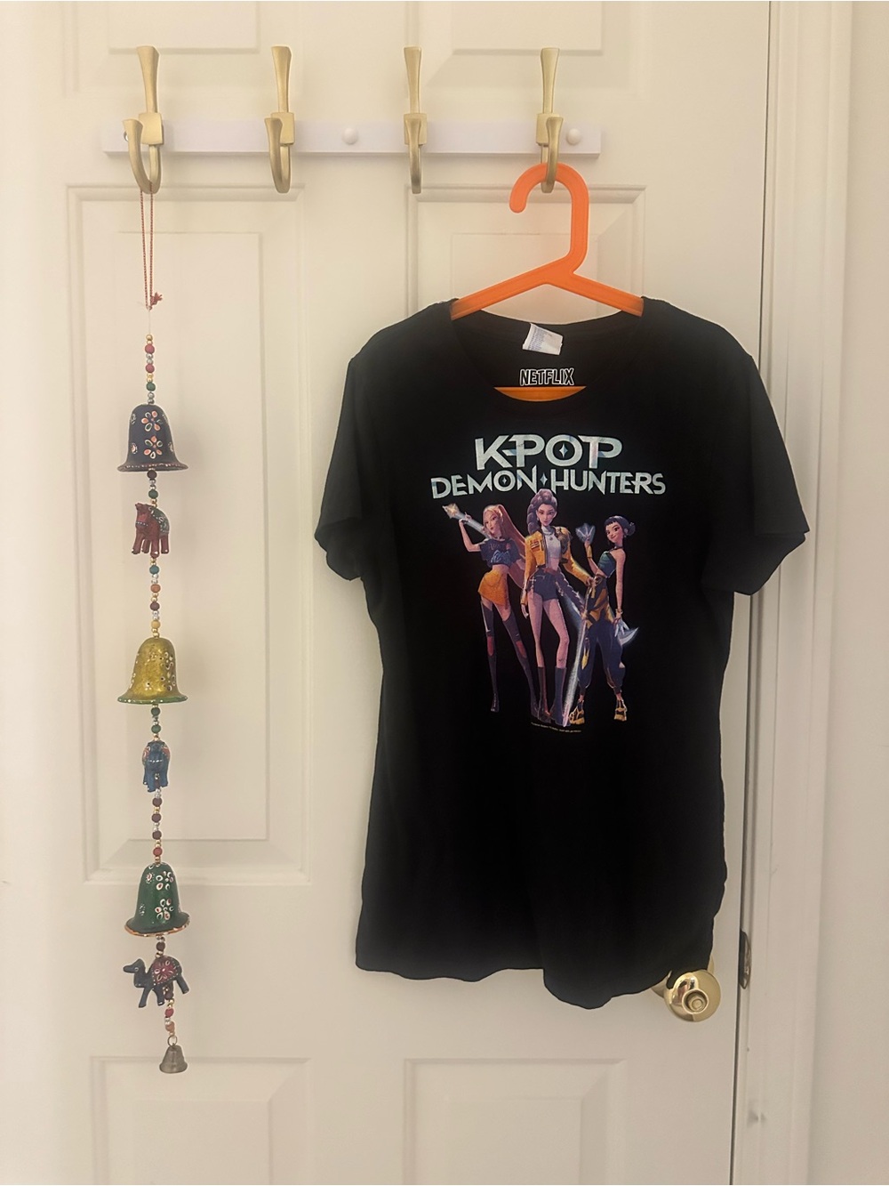 Netflix Black K-Pop Demon Hunters Graphic Tee